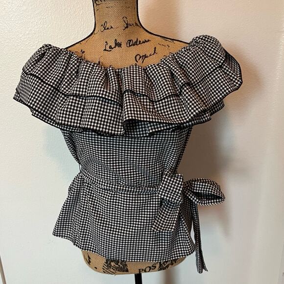 EUC Who What Wear off the shoulder top sz L - Picture 1 of 7